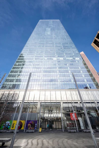 Calgary, Albert a - 6 Şubat 2022: Calgary, Alberta 'daki Brookfield Place ofis kulesi.