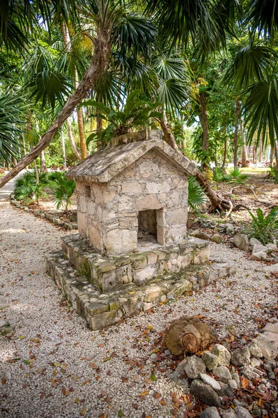 Tulum, Meksika - 26 Mart 2022: Riviera Maya 'da Bahia Principe Hacienda Dona Isabel manzarası.