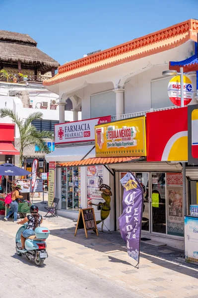 Playa Del Carmen Mexiko März 2022 Blick Auf Geschäfte Und — Stockfoto