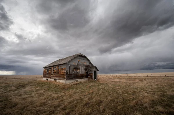 Abandoned Farm Buildings Alberta Early Spring — Fotografia de Stock
