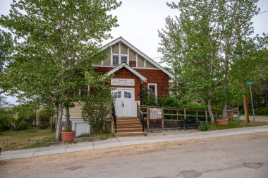 Rosebud, Alberta - 4 Haziran 2022: Rosebud Ahokiniskway Galerisi.