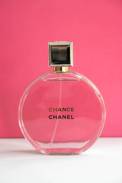 Calgary Alberta June 2022 Bottle Chanel Perfume Pink Background – Stock  Editorial Photo © jewhyte #584390516