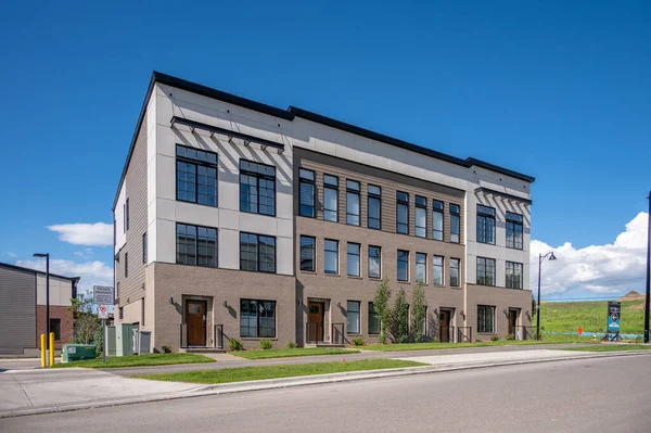 Calgary Alberta July 2022 Newly Constructed Townhomes Suburban Calgary — ストック写真