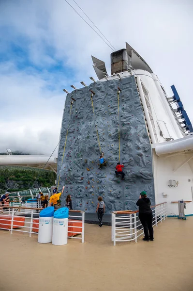 Sitka Alaska July 2022 View Climbing Wall Serenade Seas While — Stock Photo, Image