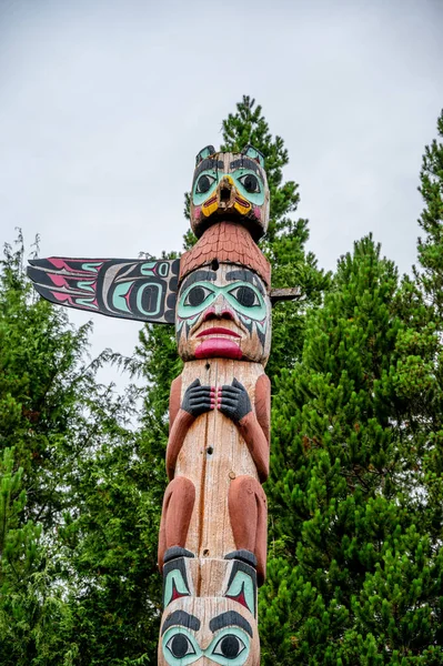 Saxman Alaska July 2022 Tlinget Totem Poles Long House Traditional — Stockfoto