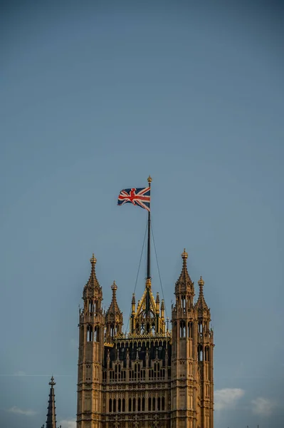 Tower Parliament Union Jack Flying — стоковое фото