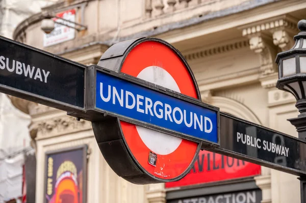 London August 2022 Low Angle View Underground Sign Picadilly Circus — Fotografia de Stock
