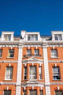 İngiltere 'nin büyük başkenti Londra' daki binaların geleneksel tuğla mimarisi.