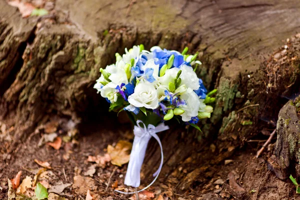 Bouquet de fleurs de mariage — Photo