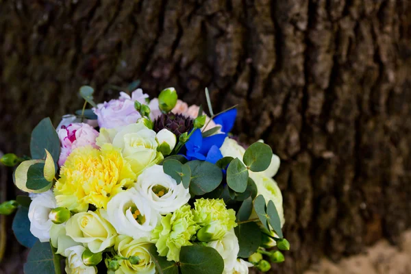 Bouquet di fiori nuziali — Foto Stock