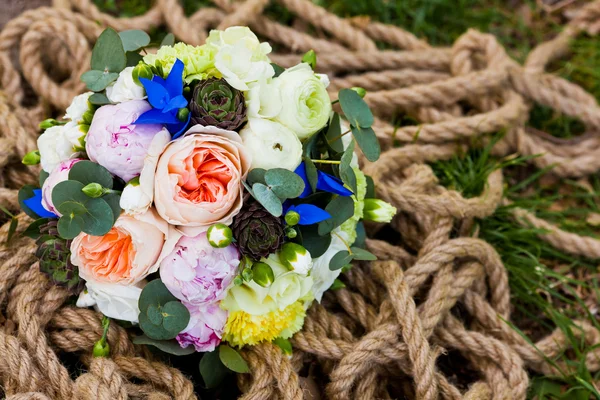 Buquê de flores de casamento — Fotografia de Stock