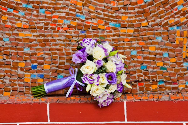 Букет красивих весільних квітів — стокове фото