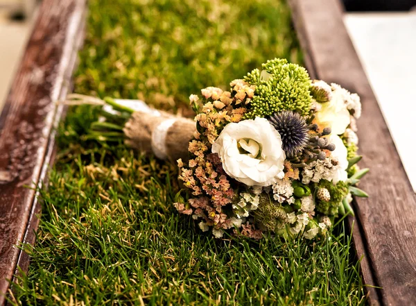 Strauß schöner Hochzeitsblumen — Stockfoto