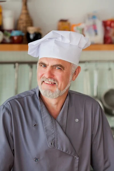 Retrato de Friendly chef — Foto de Stock