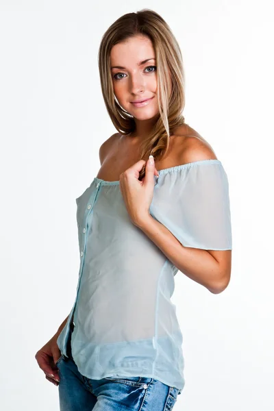 Mulher de blusa transparente azul — Fotografia de Stock