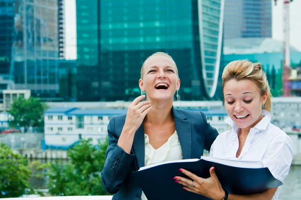 Two business women discussing project — Stock Photo, Image