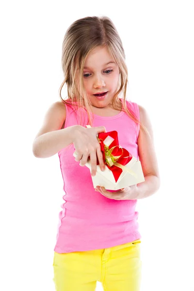 Menina com um presente — Fotografia de Stock