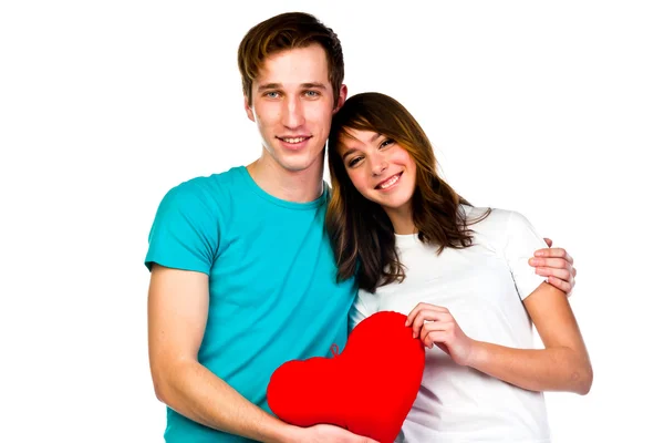 Hombre da a una mujer el corazón — Foto de Stock