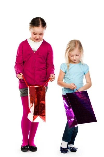 Kinderen met winkelen — Stockfoto