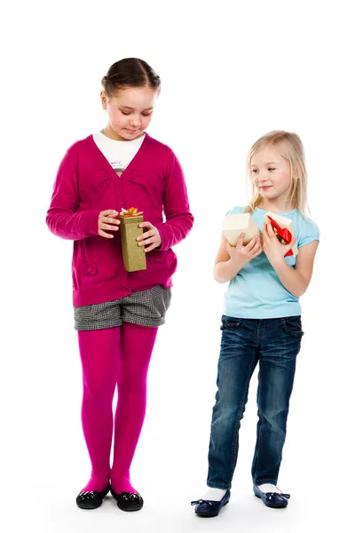 Fille avec des cadeaux — Photo