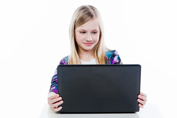 Menina com um laptop — Fotografia de Stock