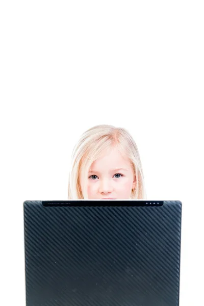 Pige med en bærbar computer - Stock-foto