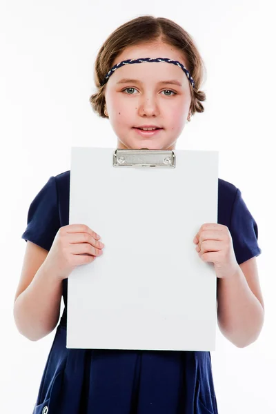 Menina com uma folha branca — Fotografia de Stock