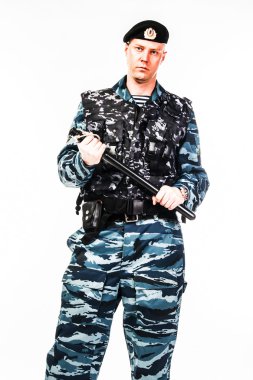 Özel Tim görevlisi