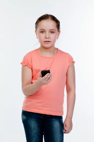 Kind met telefoon — Stockfoto