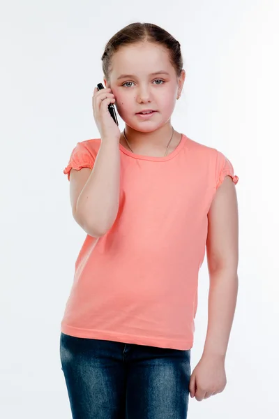 Kind met telefoon — Stockfoto