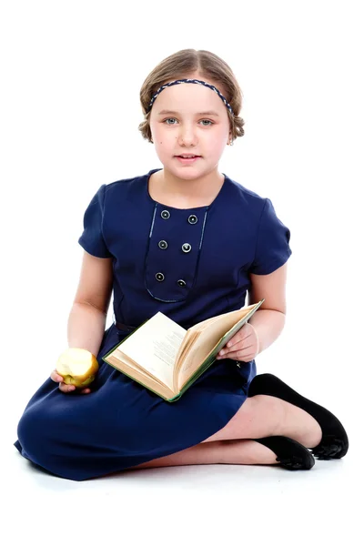 Kind mit einem Buch — Stockfoto