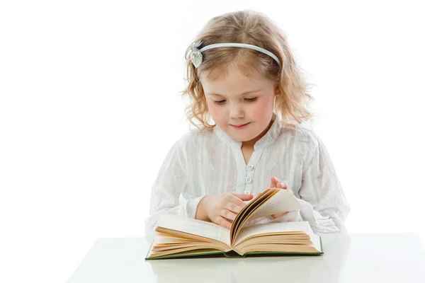 Niño con un libro —  Fotos de Stock