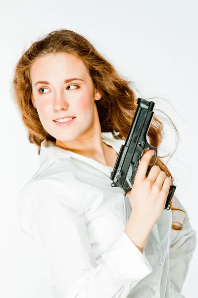 Kvinna med pistol — Stockfoto