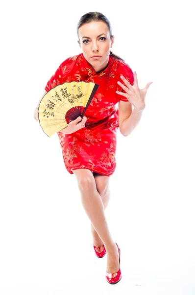 Γυναίκα σε ένα κόκκινο φόρεμα κινέζικα — Φωτογραφία Αρχείου