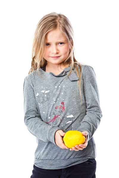 Lány citrommal — Stock Fotó