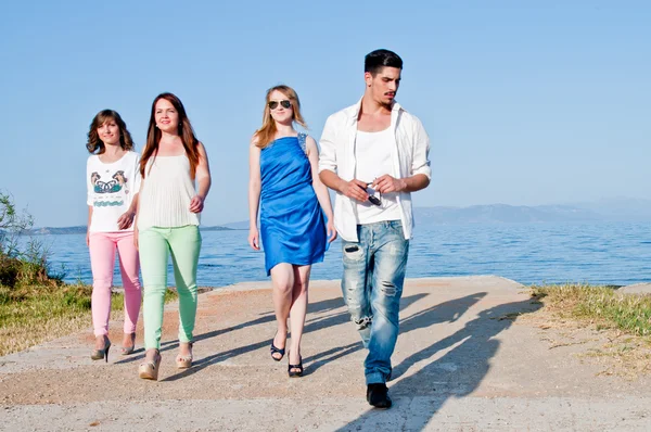 Group of young people — Stock Photo, Image