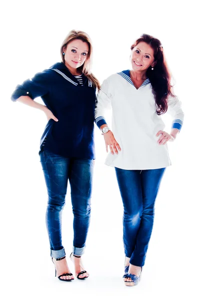 Dos mujeres en uniforme naval — Foto de Stock