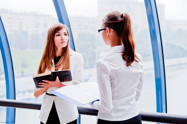 Two business women — Stock Photo, Image