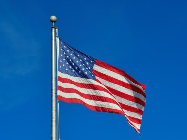 Amerikan bayrağı çırpınan