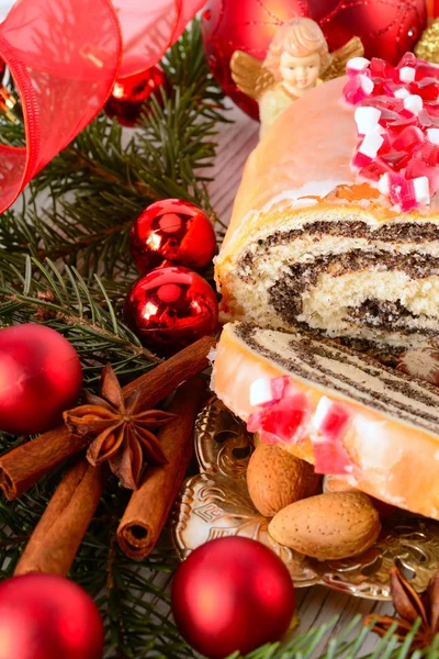 Poppy-seed cake — Stock Photo, Image