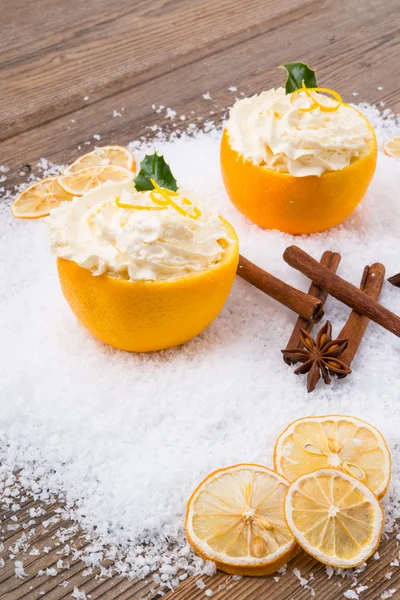 La crema - las naranjas - la canela —  Fotos de Stock