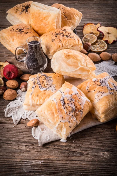 Puff pastry with cinnamon sugar — Stock Photo, Image