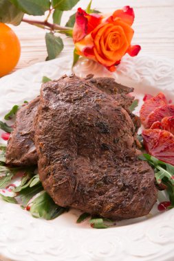 gevrek ördek meme portakal ve rucola ile