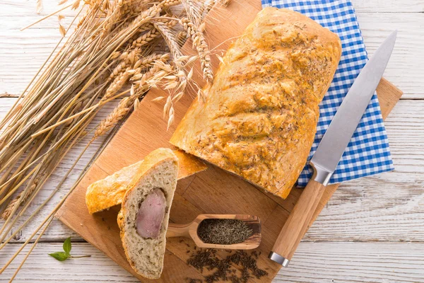 Fläskfilé i bruna bröd — Stockfoto