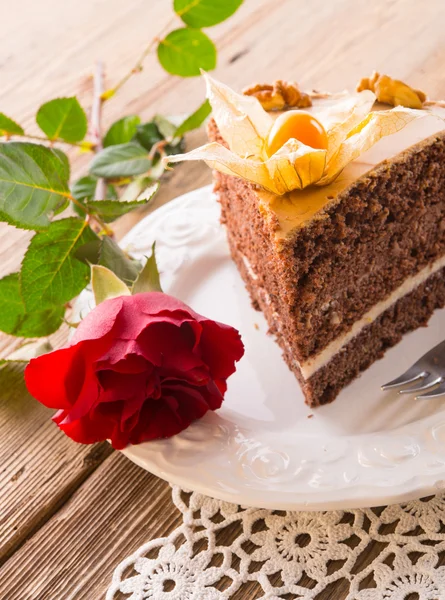 Kuchen mit Rosen — Stockfoto