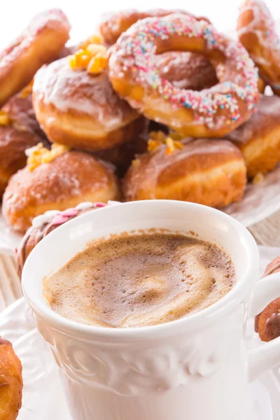 Beignets bismarck sur une assiette — Photo