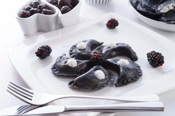 Sweeten pierogi with blackberries - B & W — Stock Photo, Image