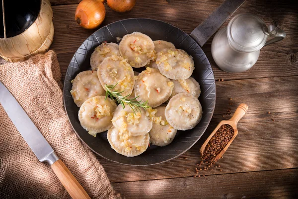 Pierogi s masem a pohankové krupice — Stock fotografie