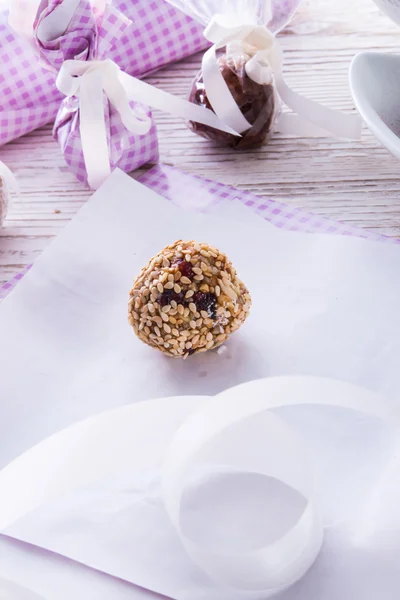 Home-made nibble - muesli - small ball — Stock Photo, Image