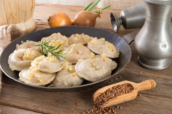 Pierogi с мясом — стоковое фото